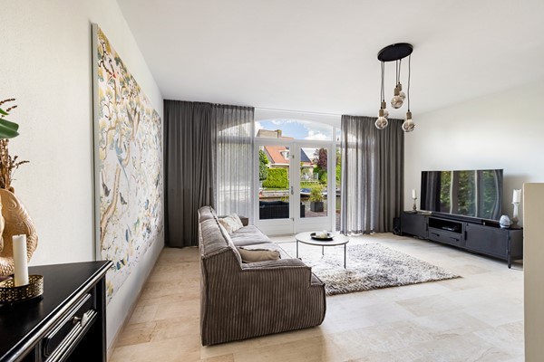 Foto - Verkocht onder voorbehoud: wonen aan het water met luxe, rust en een eigen aanlegsteiger!